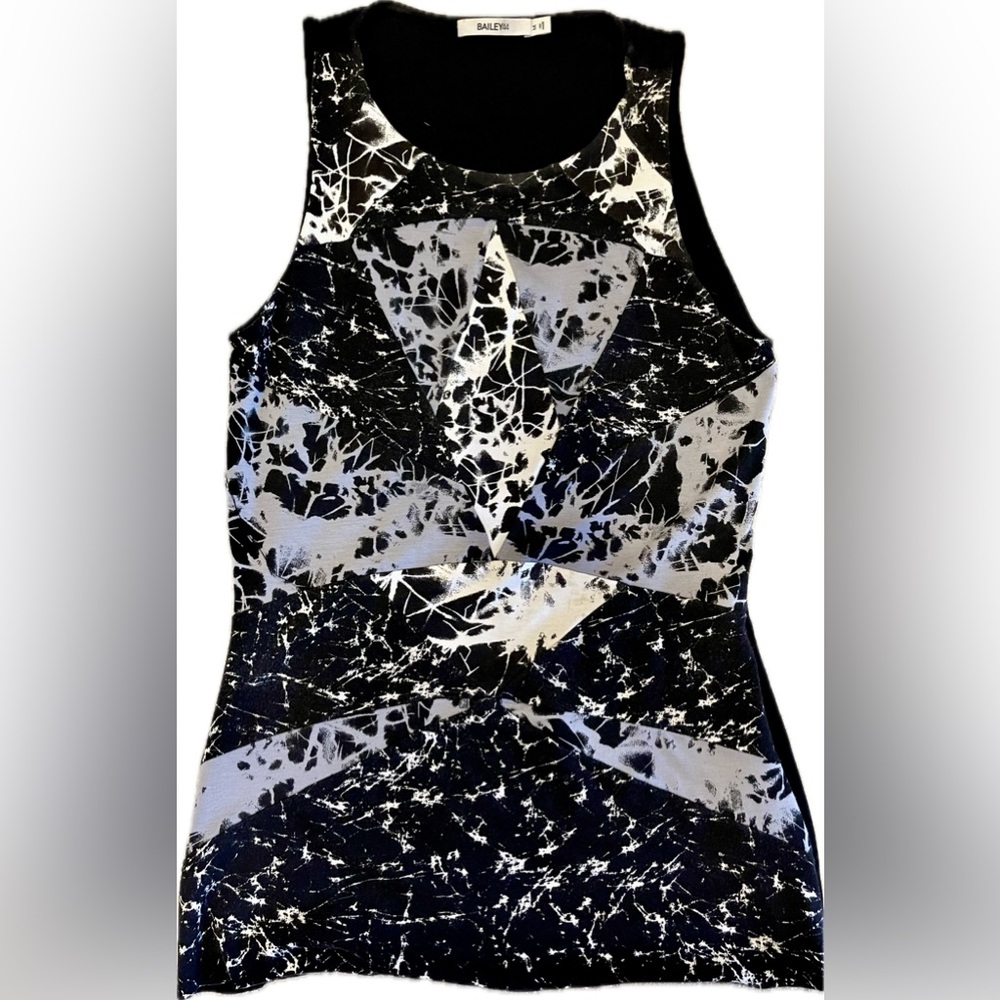 Bailey 44 cute sleeveless shirt size medium